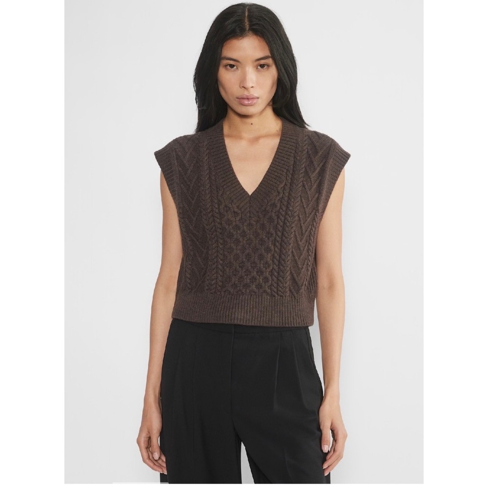 Babaton 100% Merino Wool Cable Knit V-Neck Sweater Vest Brown XS 122354‎